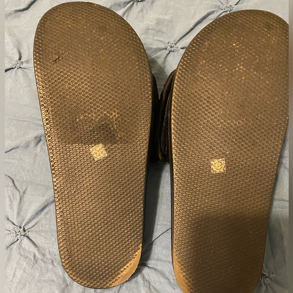 It’s A Vibe By Lemonade Embossed Velcro Strap Black Flat Slides. EUC - Picture 4 of 4